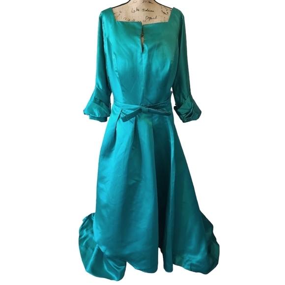 NWT LanTing Emerald Green Satin High-Low Gown – Size 22W - Picture 5 of 15